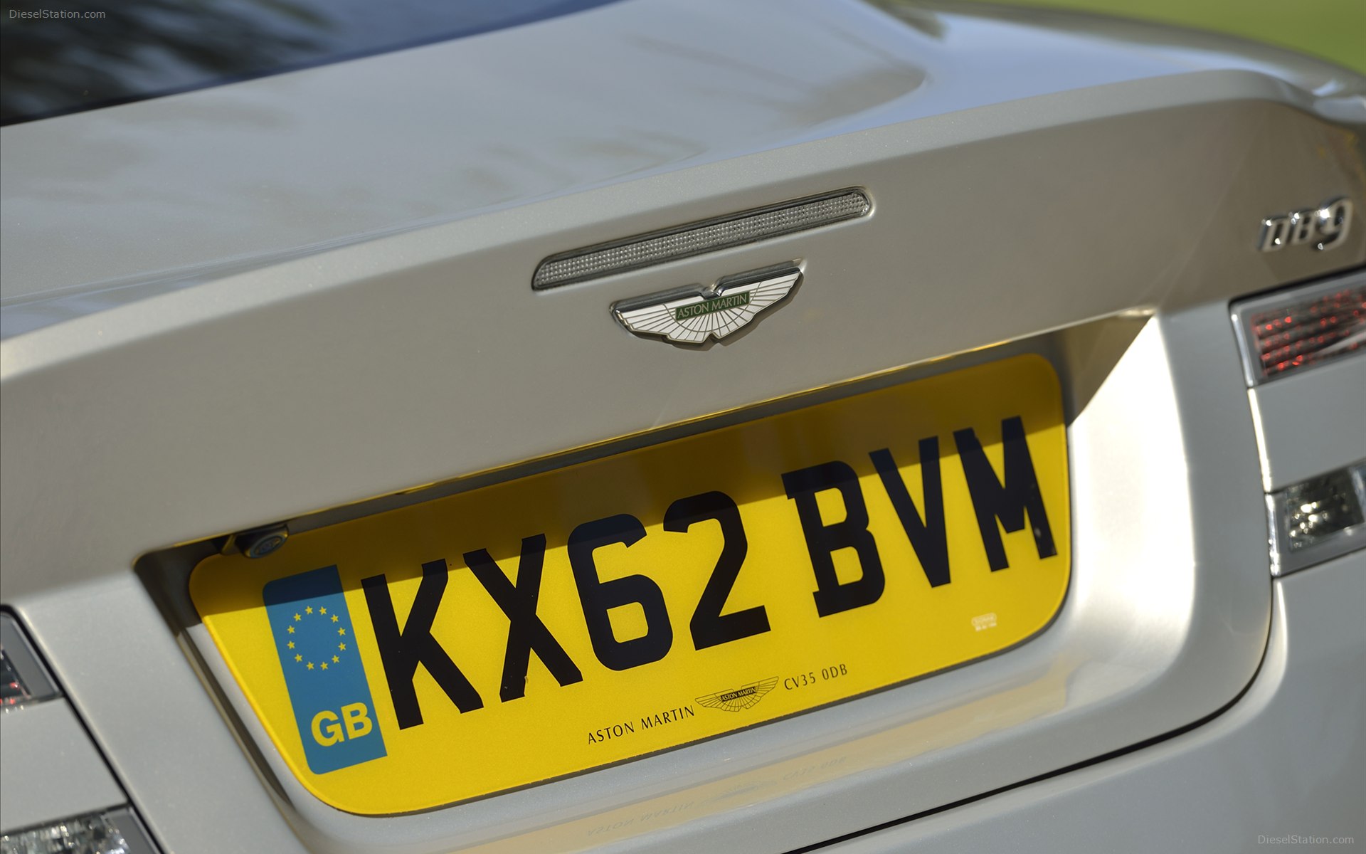 Aston Martin DB9 2013